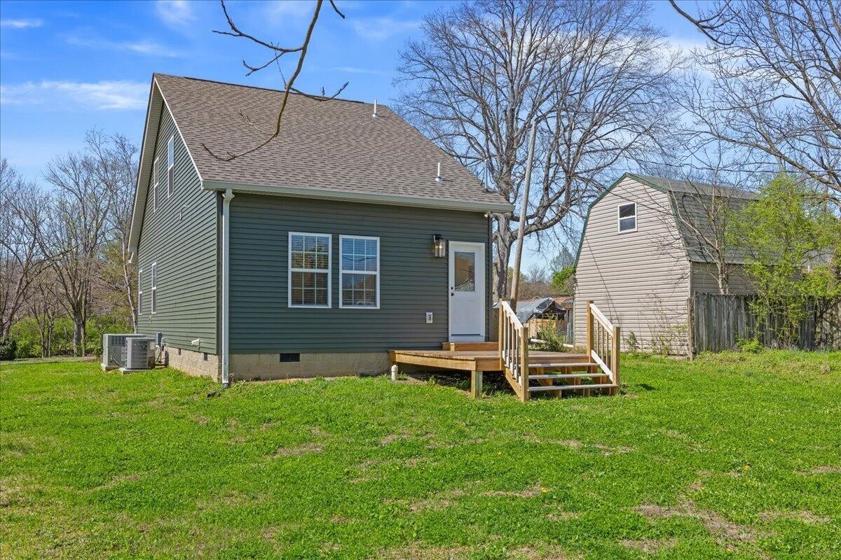 911 Indiana Avenue Etowah TN 37331