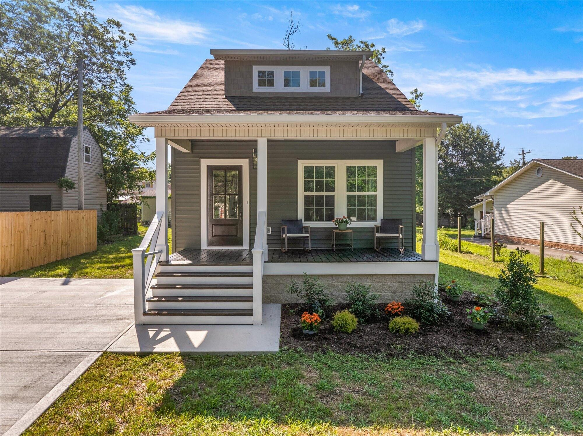 911 Indiana Avenue Etowah TN 37331