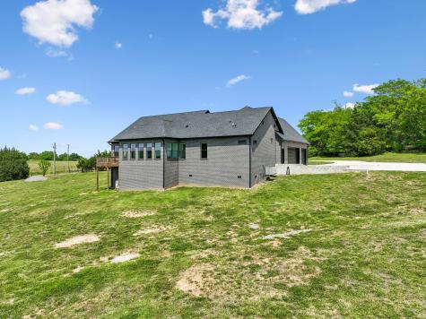 2064 Roberts Road Watertown TN 37184