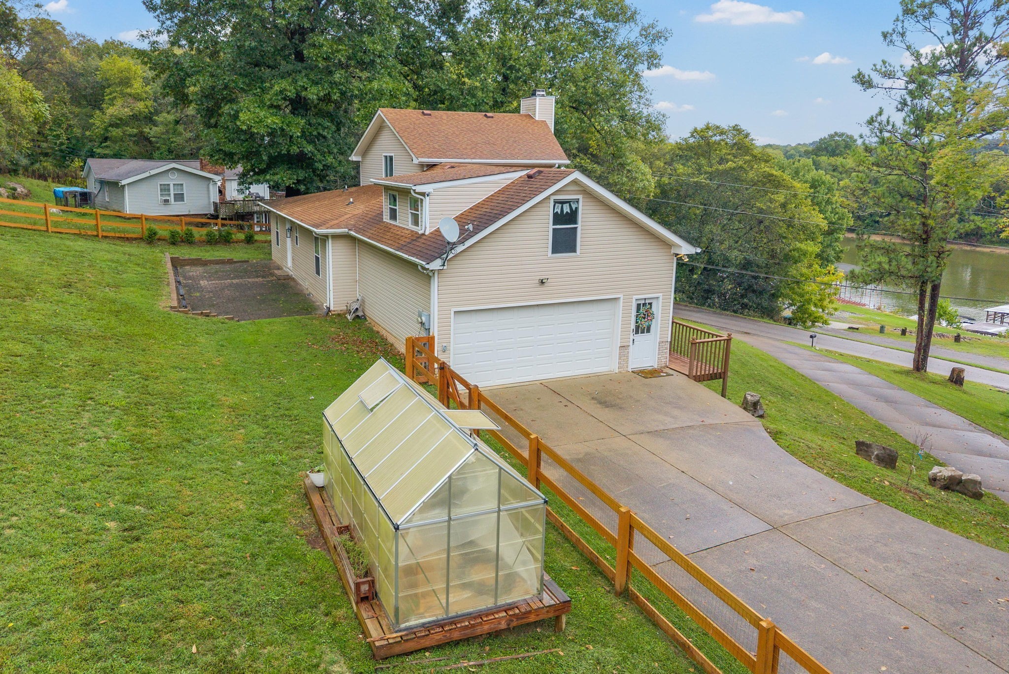 1176 Seven Mile Ferry Road, N Clarksville TN 37040