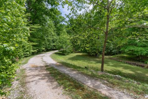 1635 Right Prong Blue Buck Road Duck River TN 38454