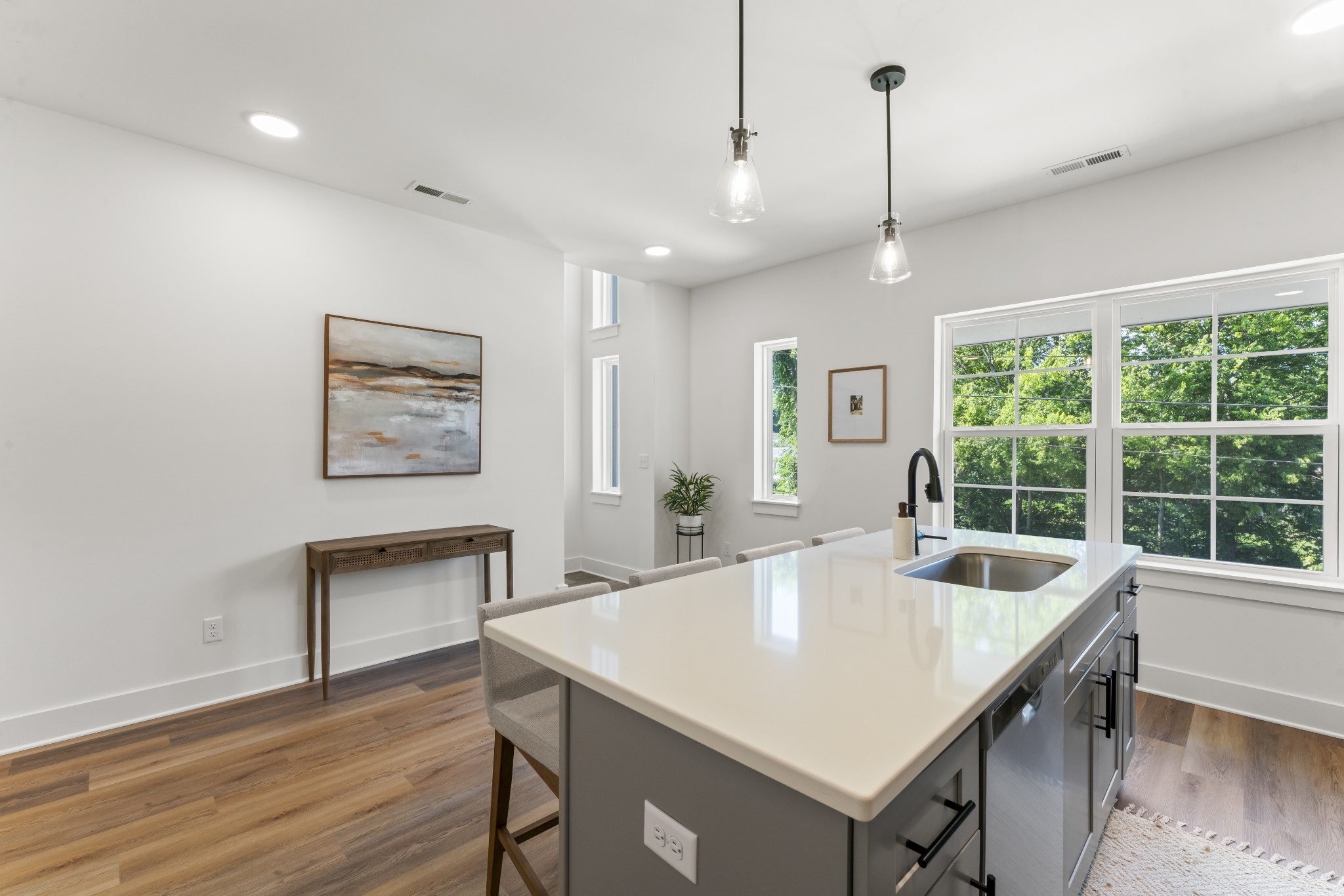 700 N Dupont Avenue #402 Madison TN 37115