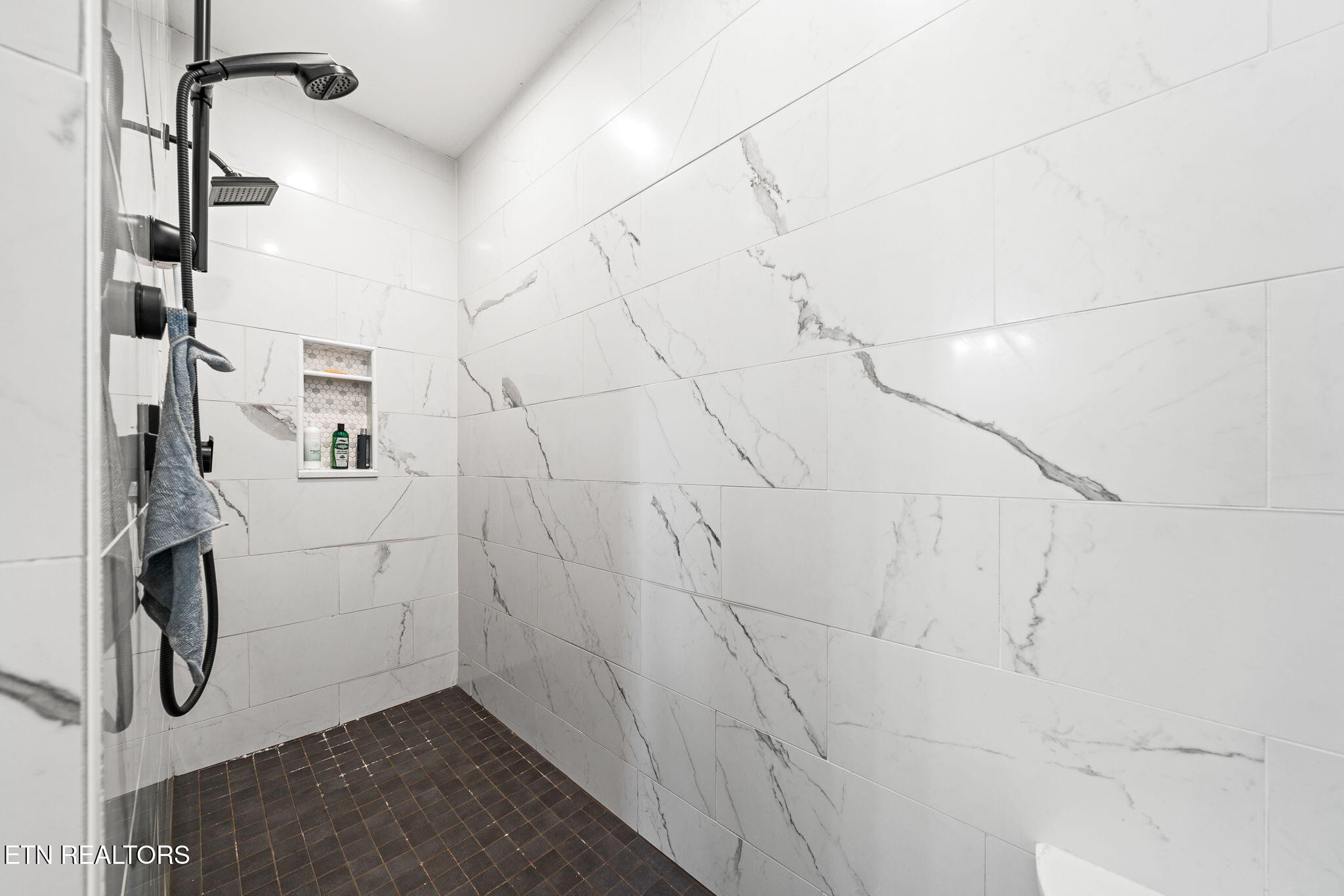 804 Linder Loop Crossville TN 38571