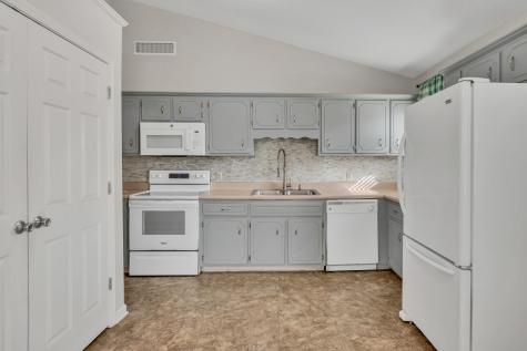 8 Gino Drive Clarksville TN 37042
