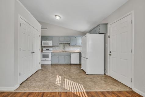8 Gino Drive Clarksville TN 37042