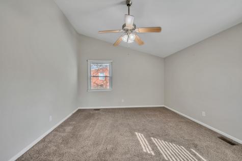 8 Gino Drive Clarksville TN 37042