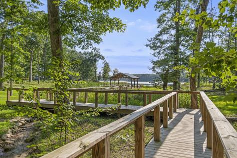 232 Waters Edge Way Tracy City TN 37387