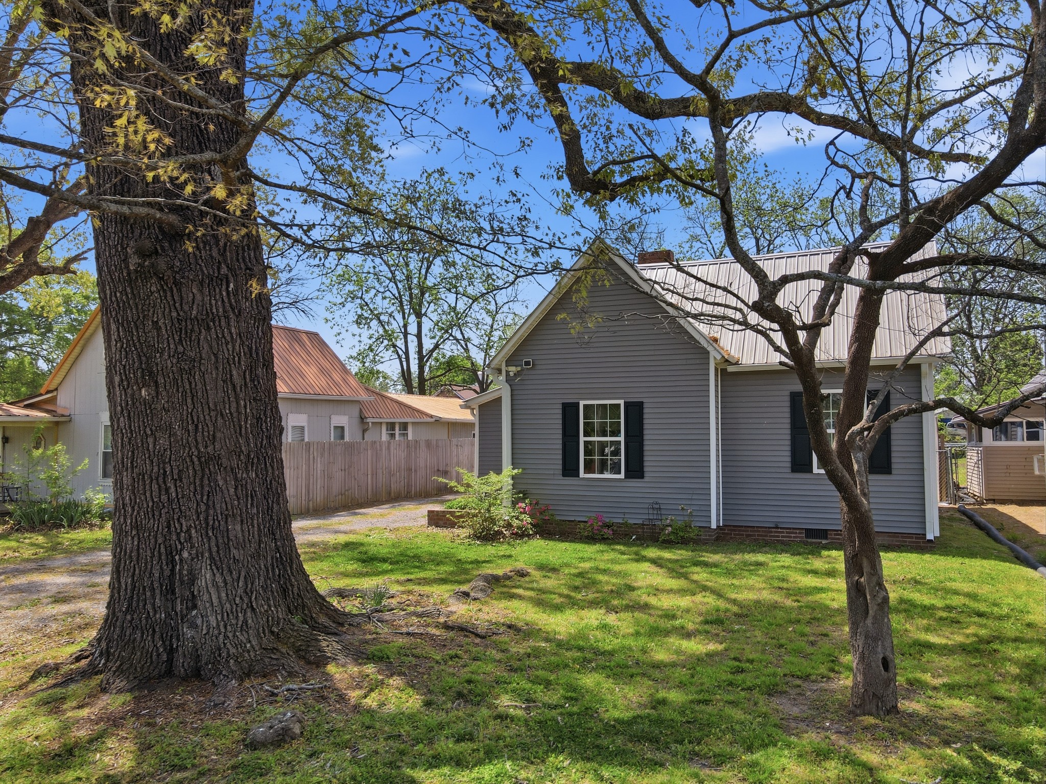214 S Polk Street Tullahoma TN 37388