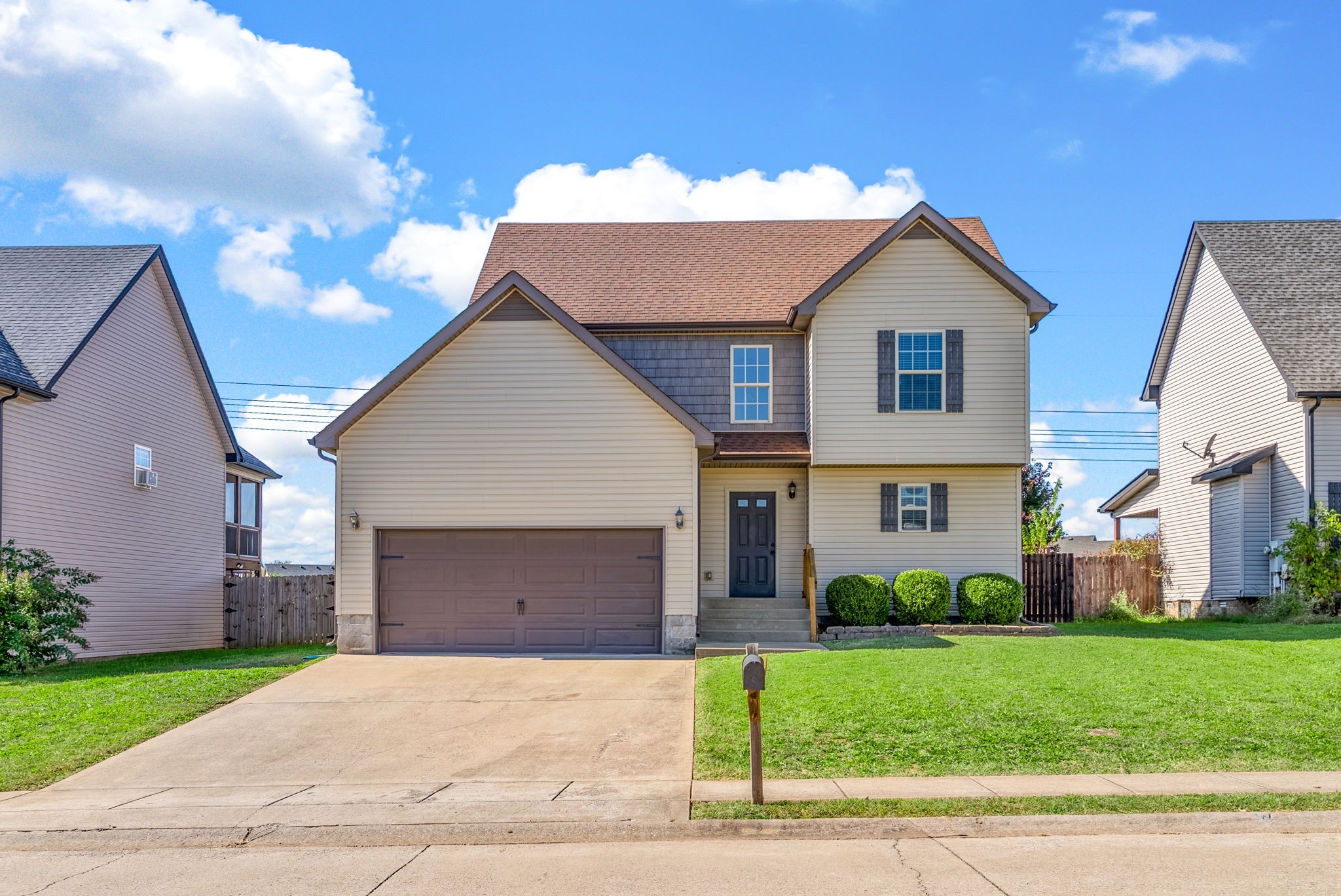 2318 Button Drive Clarksville TN 37040