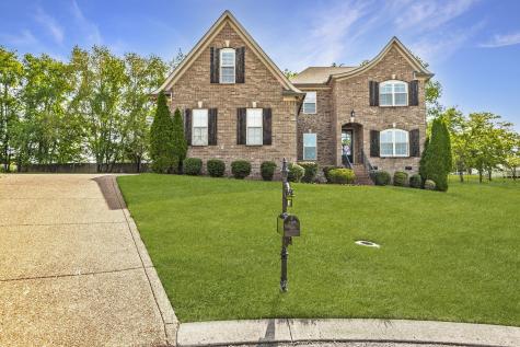 1017 Kendras Run Gallatin TN 37066