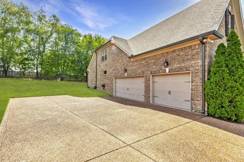 1017 Kendras Run Gallatin TN 37066