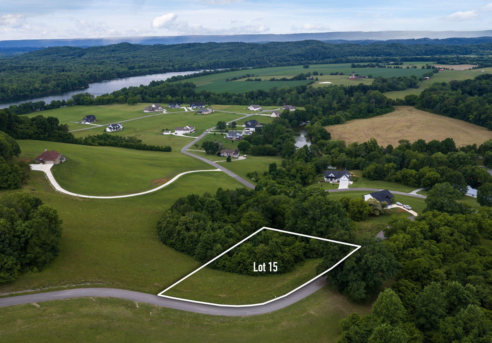 15 Espalier Drive Decatur TN 37322