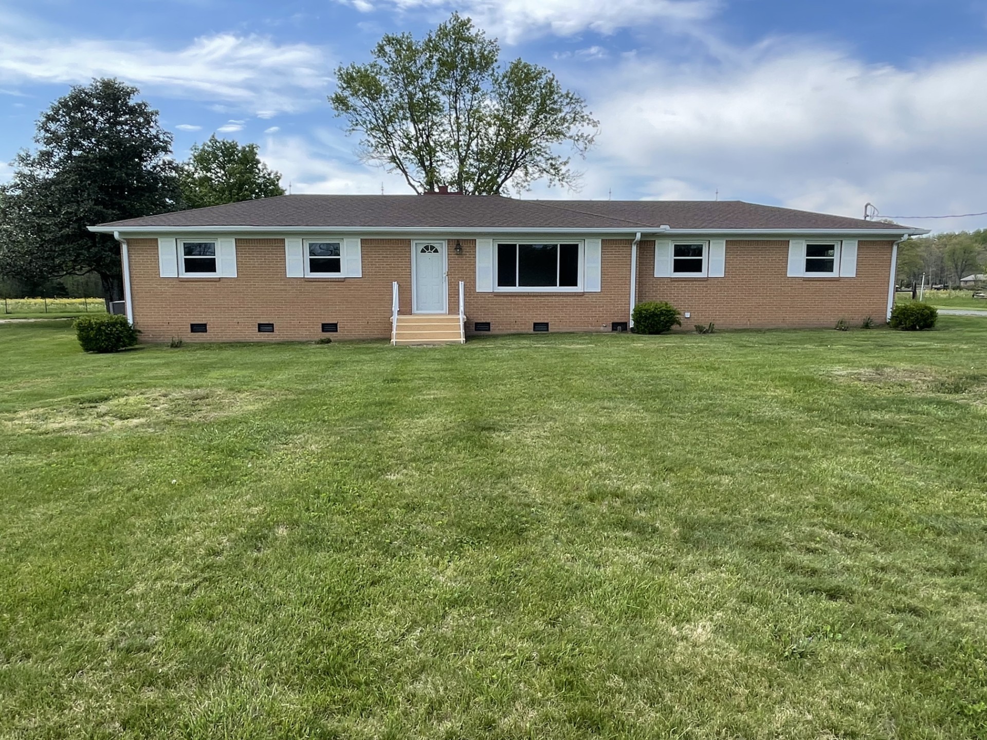 7274 Jim Cummings Highway Bradyville TN 37026