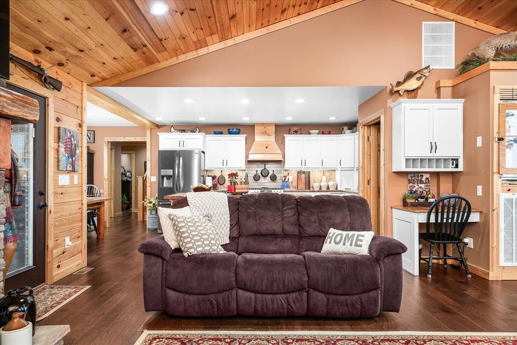 253 Hiawassee Ln, NW Celina TN 38551