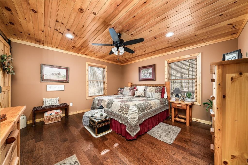 253 Hiawassee Ln, NW Celina TN 38551