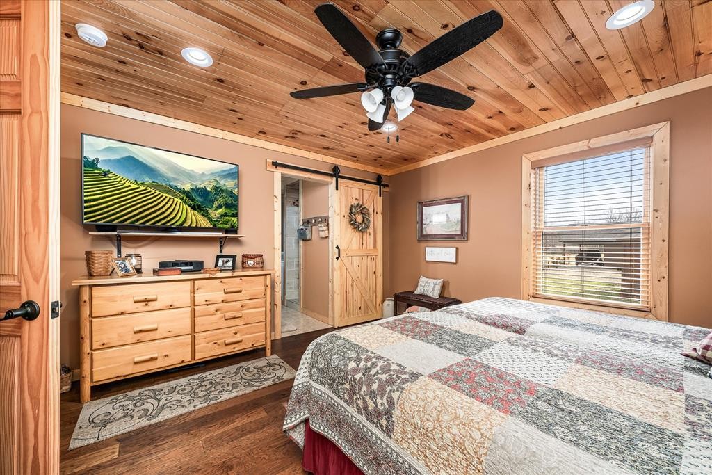 253 Hiawassee Ln, NW Celina TN 38551