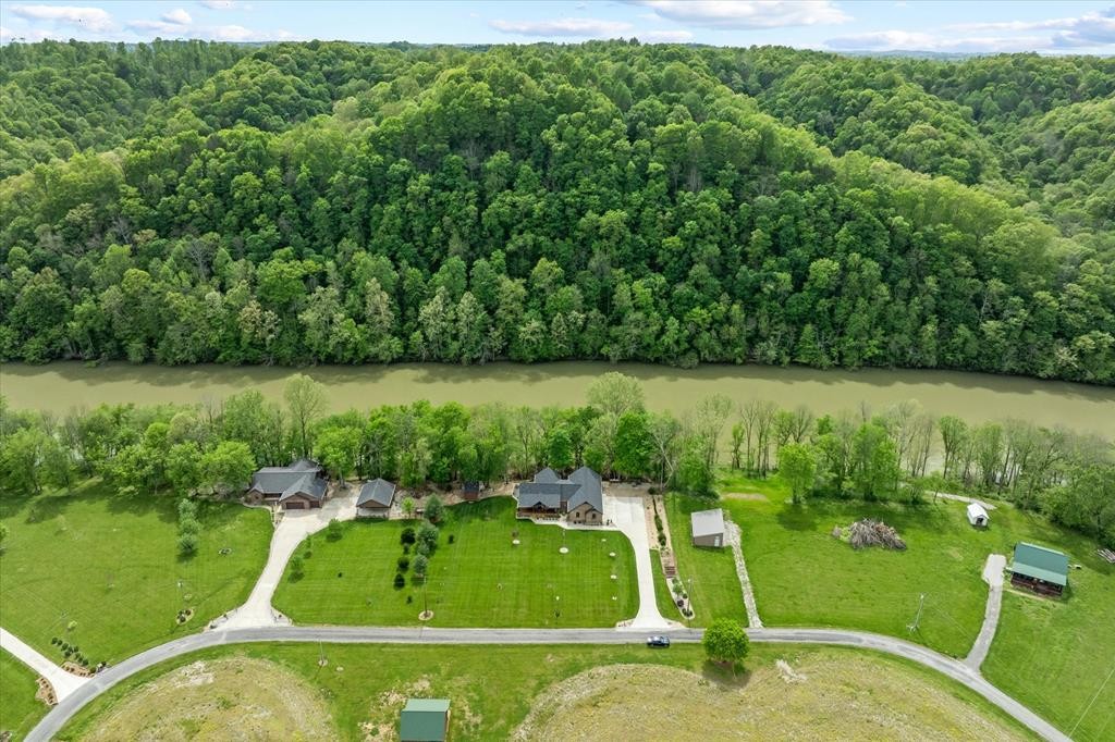 253 Hiawassee Ln, NW Celina TN 38551