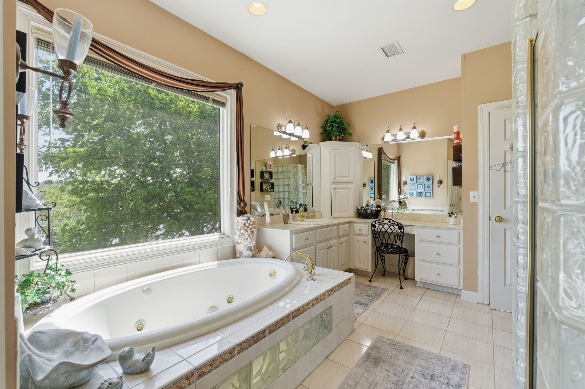 305 Harbor Drive Old Hickory TN 37138