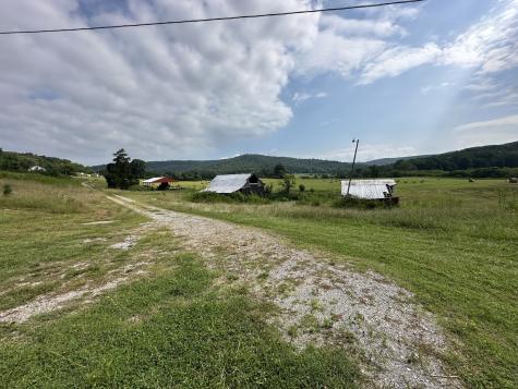 799 Whites Cave Road Sparta TN 38583