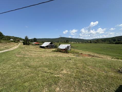 799 Whites Cave Road Sparta TN 38583