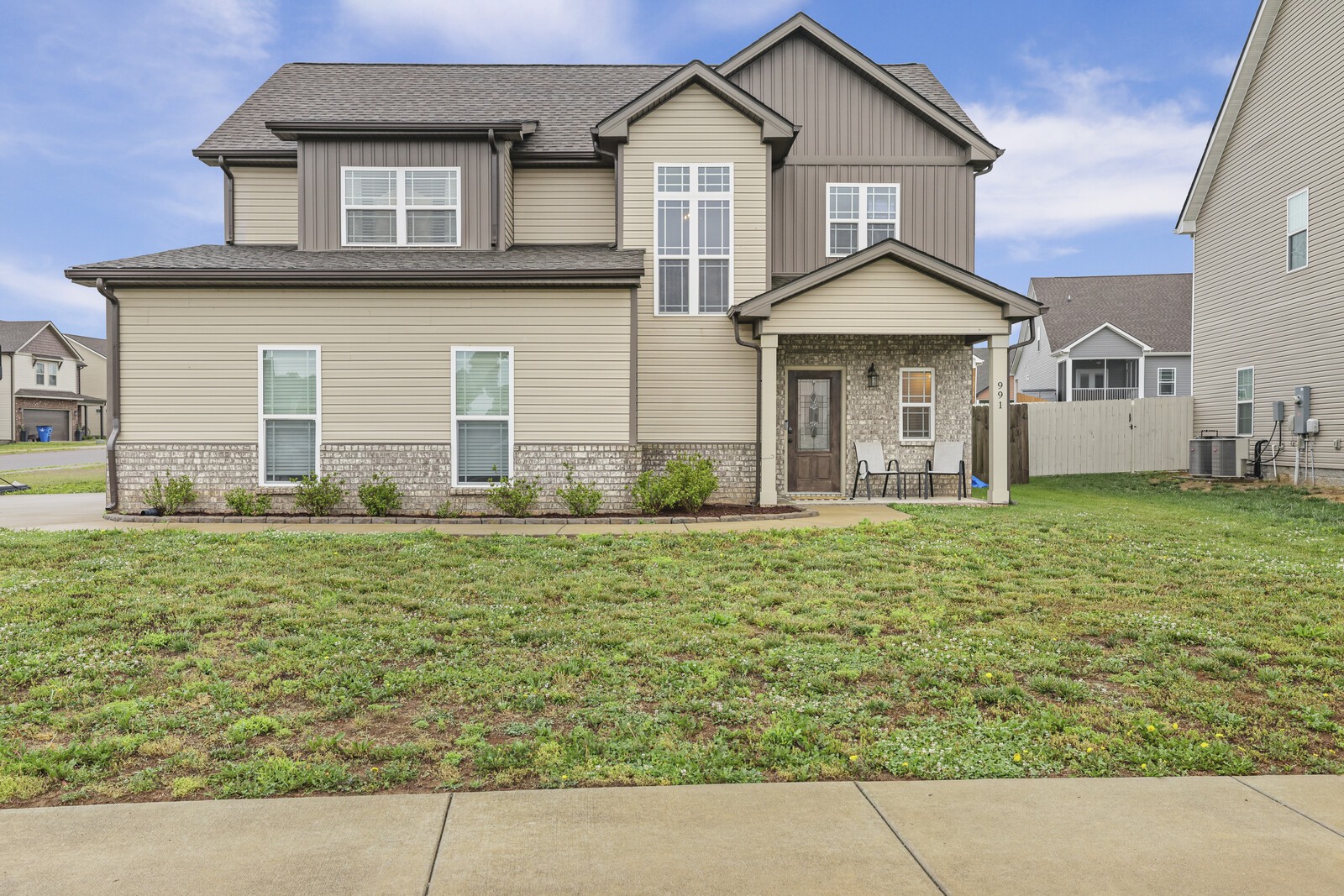 991 Cherry Blossom Lane Clarksville TN 37040