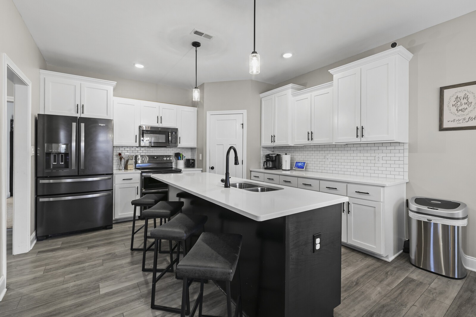991 Cherry Blossom Lane Clarksville TN 37040