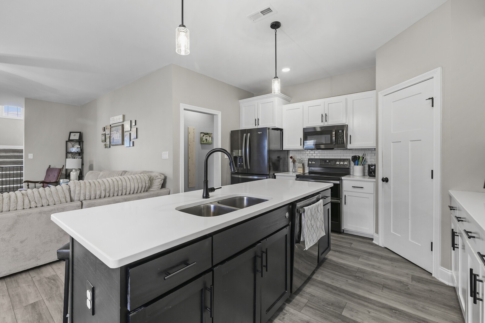 991 Cherry Blossom Lane Clarksville TN 37040