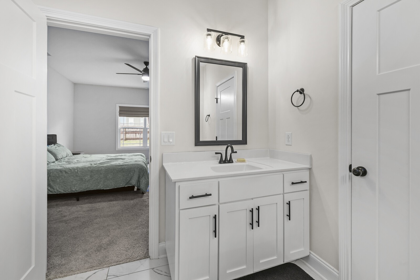991 Cherry Blossom Lane Clarksville TN 37040