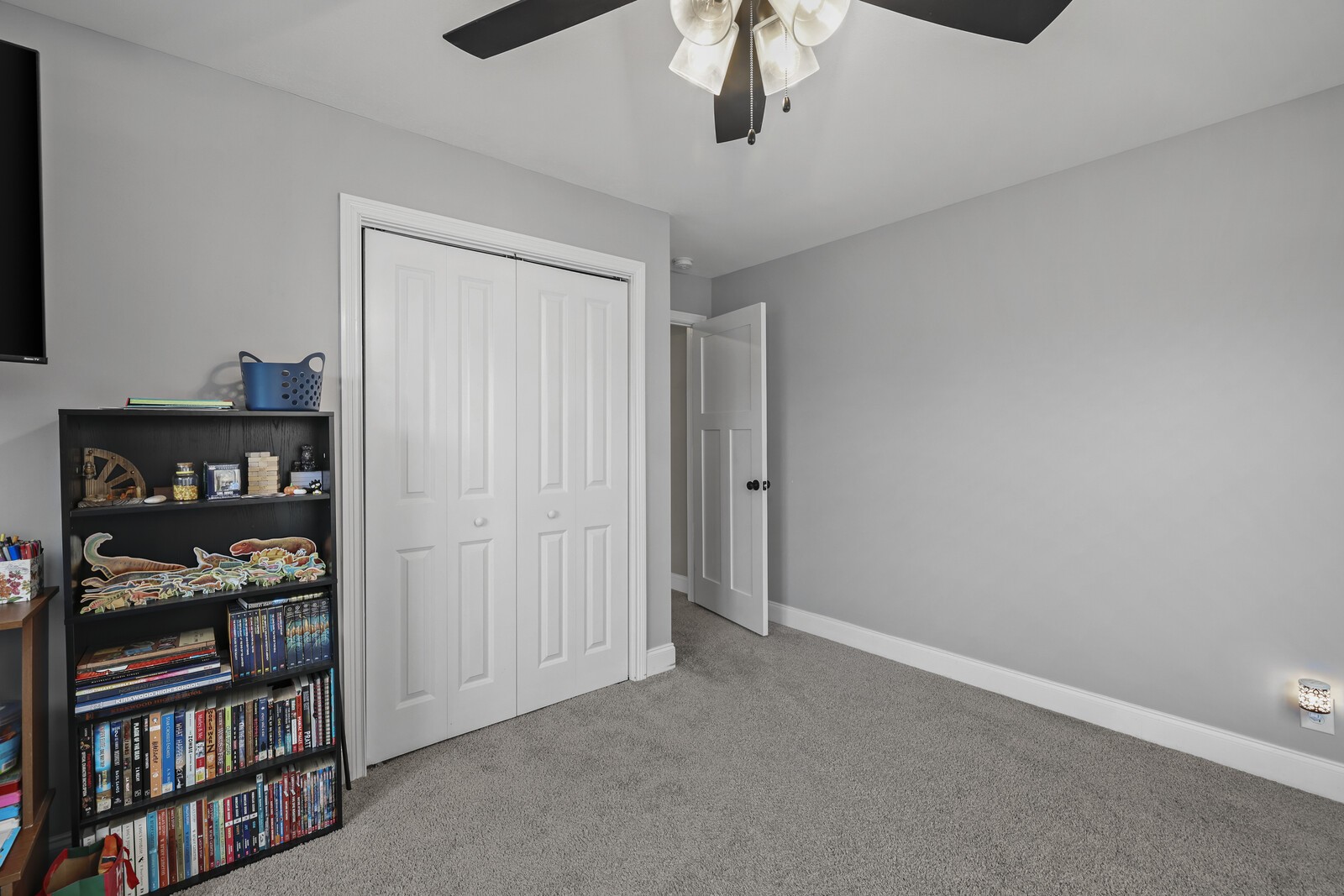 991 Cherry Blossom Lane Clarksville TN 37040
