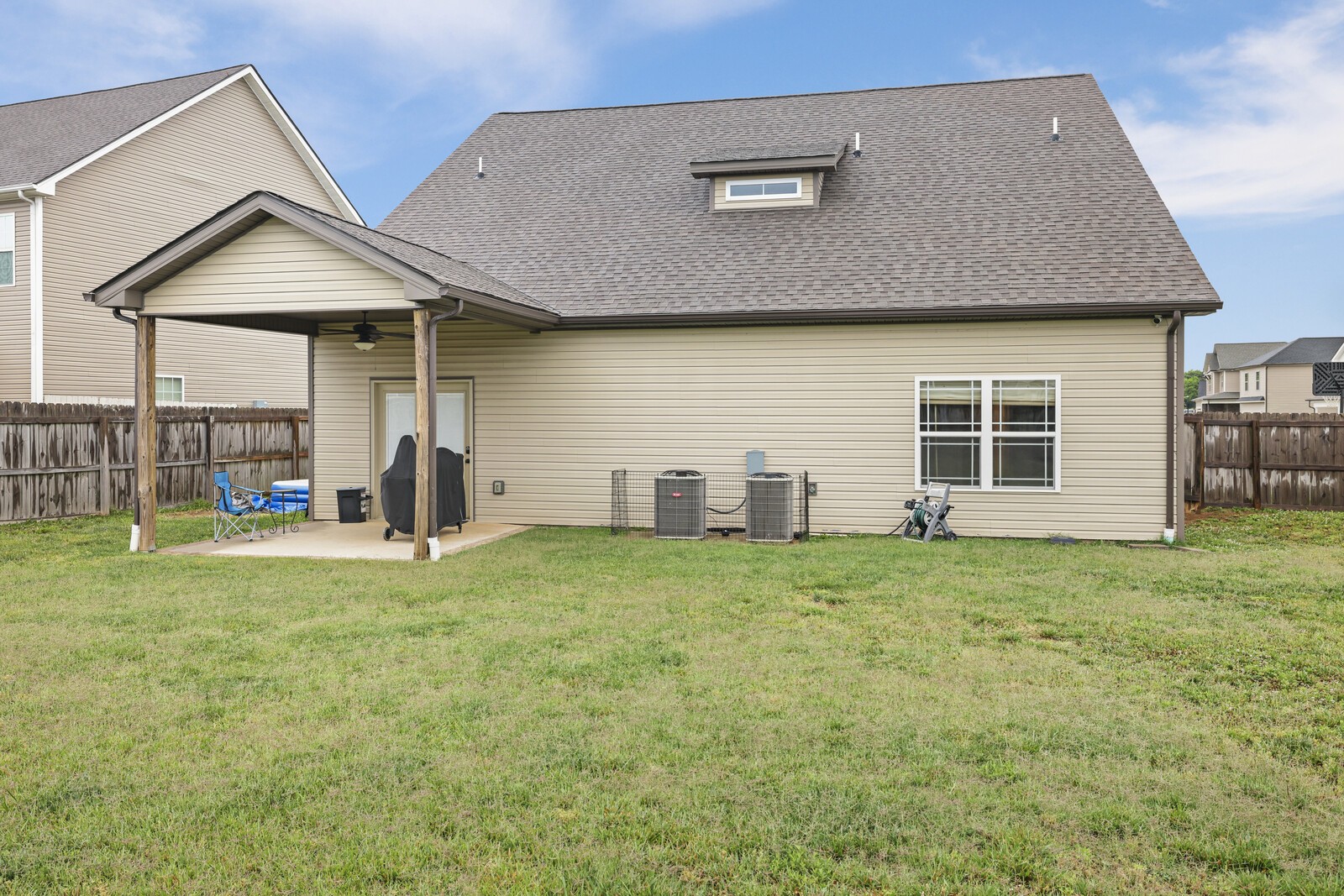 991 Cherry Blossom Lane Clarksville TN 37040