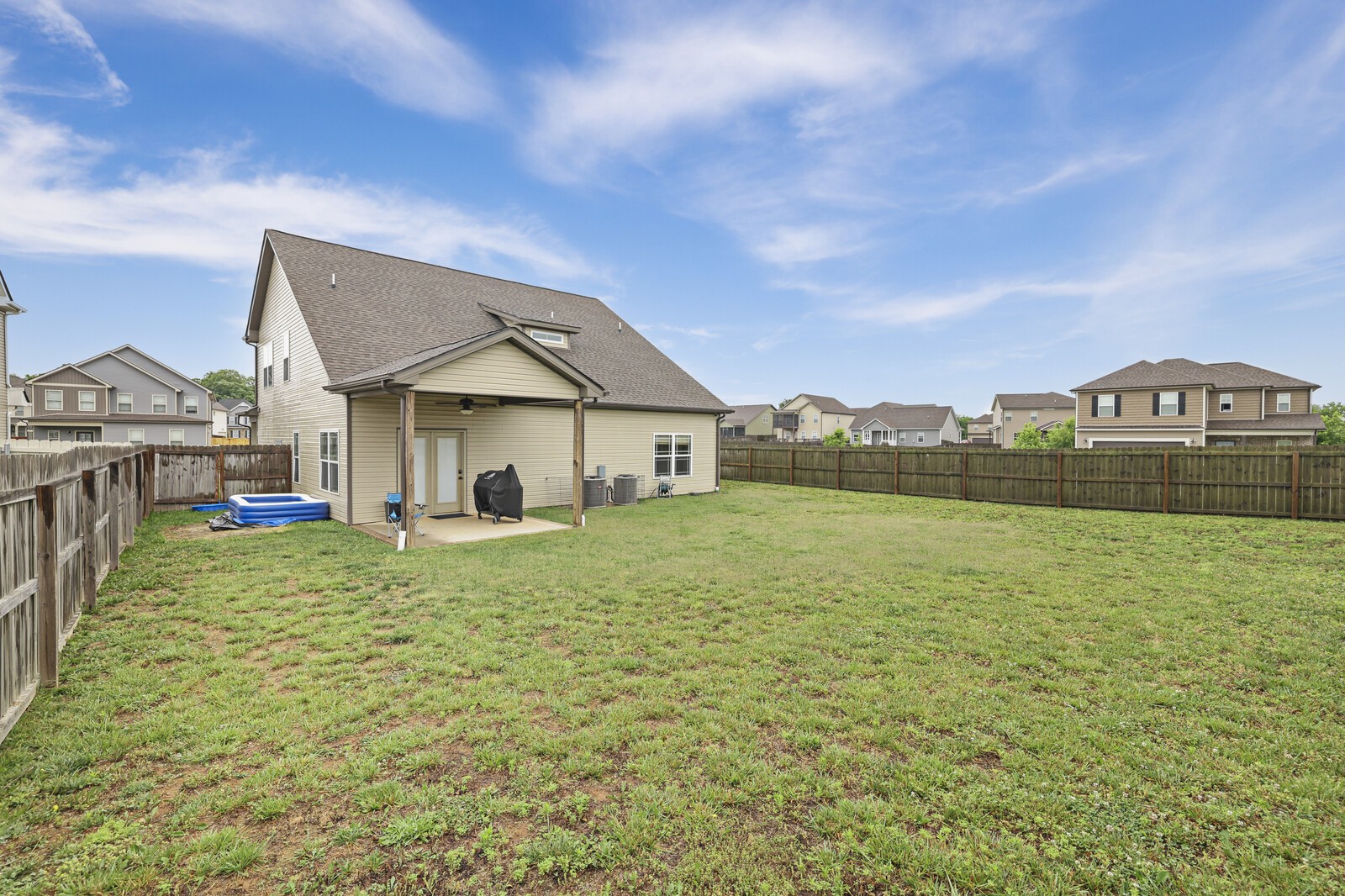 991 Cherry Blossom Lane Clarksville TN 37040