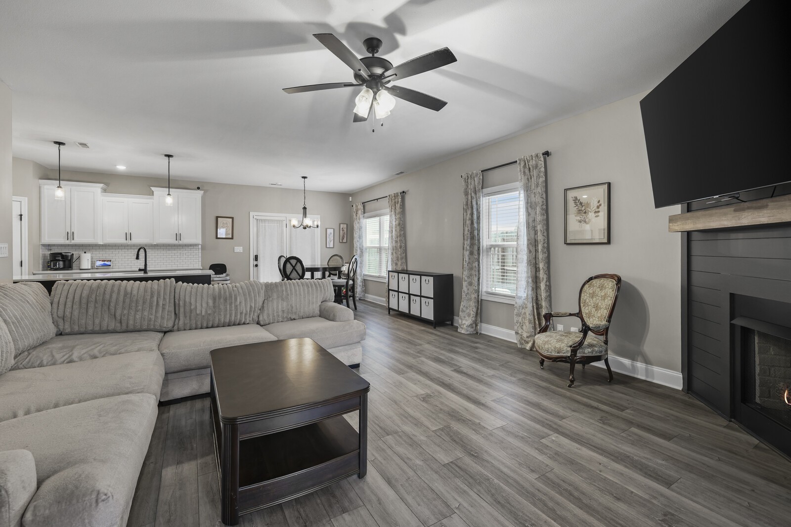 991 Cherry Blossom Lane Clarksville TN 37040