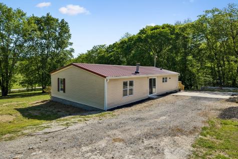 1085 Hawkins Branch Road Bethpage TN 37022
