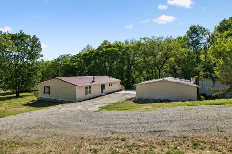 1085 Hawkins Branch Road Bethpage TN 37022