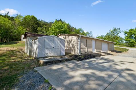 1085 Hawkins Branch Road Bethpage TN 37022