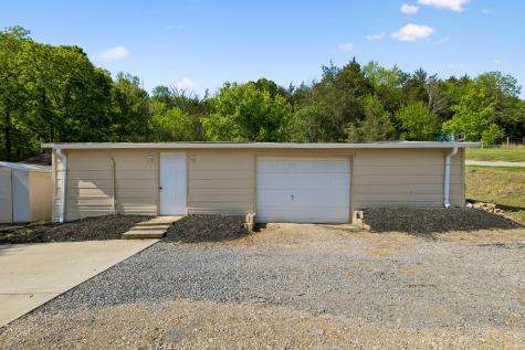 1085 Hawkins Branch Road Bethpage TN 37022