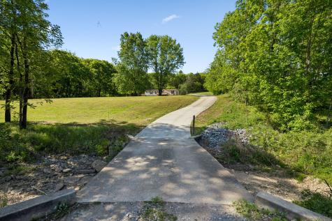 1085 Hawkins Branch Road Bethpage TN 37022