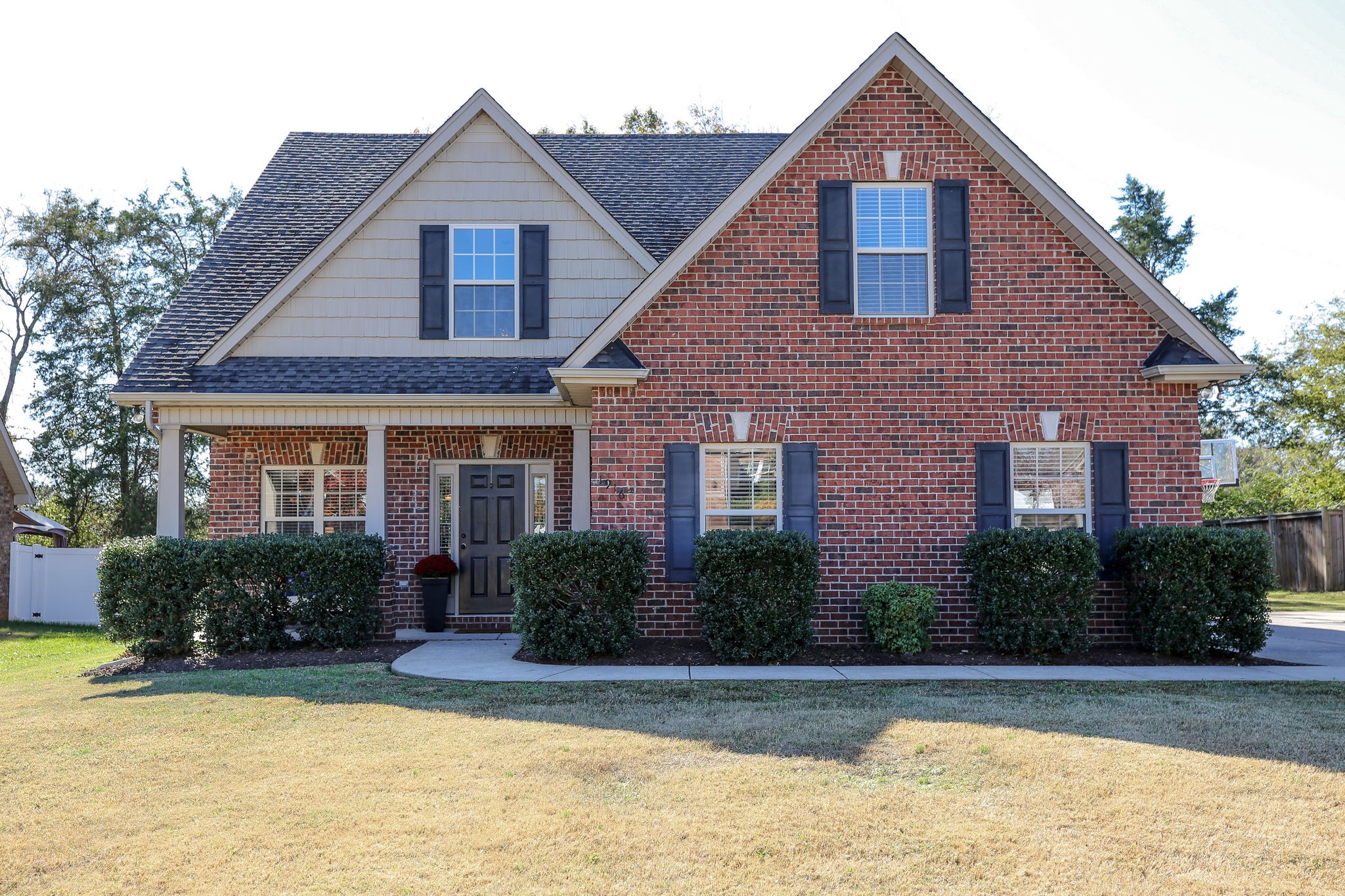 1916 Walking Drive Murfreesboro TN 37130