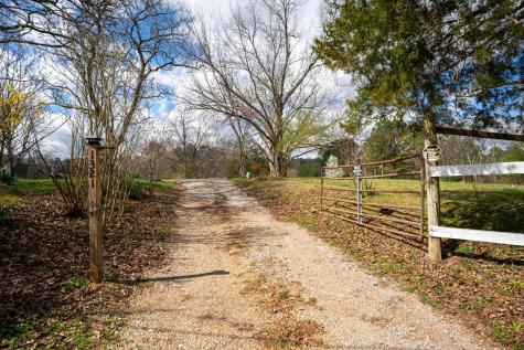 1321 Sand Mountain Road Ocoee TN 37361