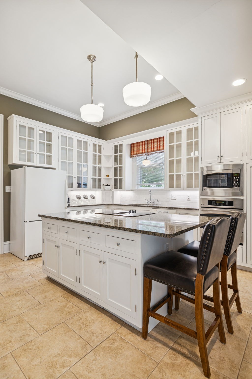215 4th Ave, S Franklin TN 37064