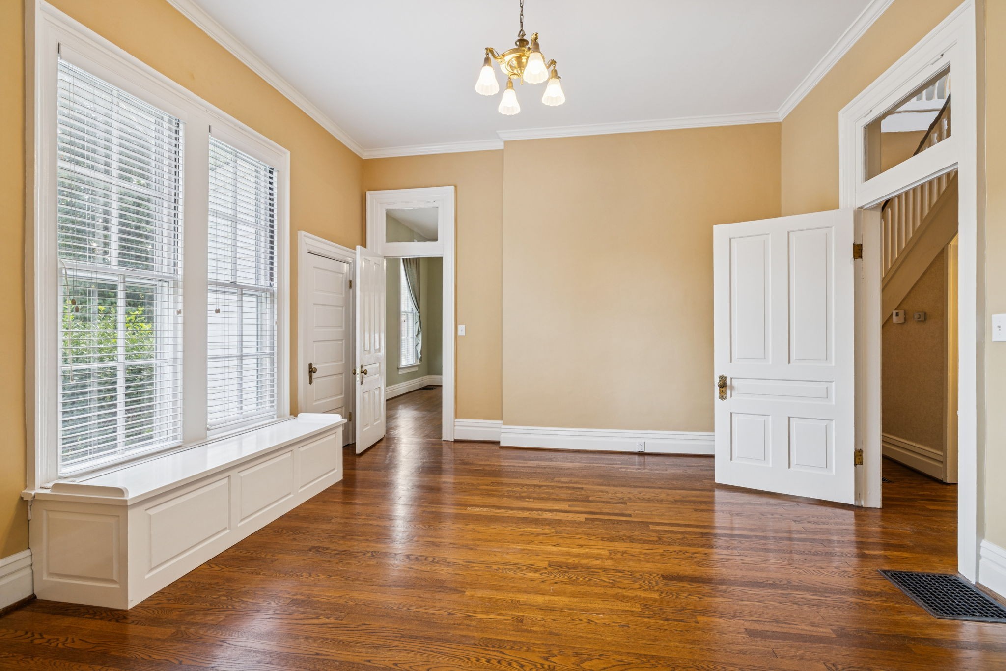 215 4th Ave, S Franklin TN 37064