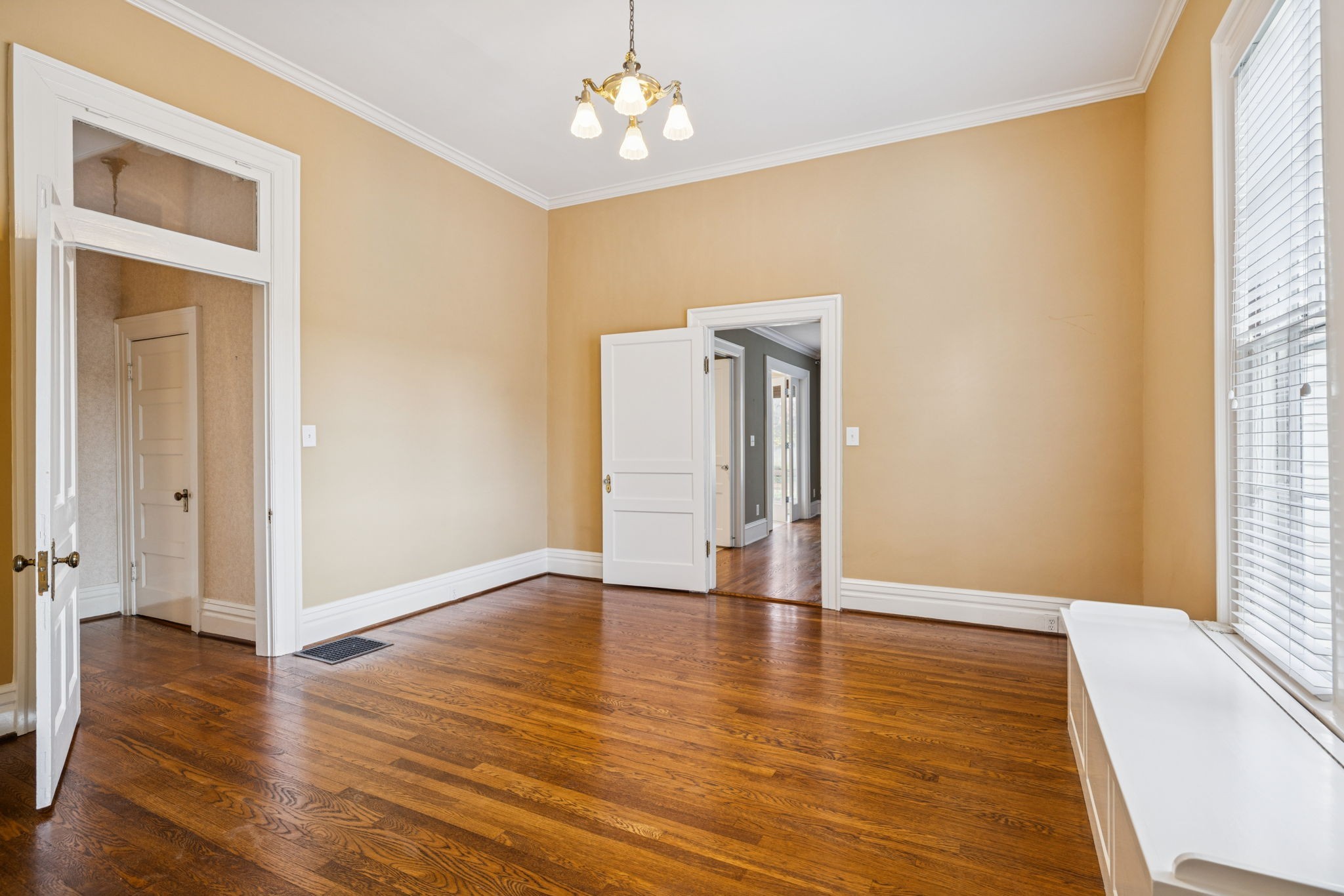 215 4th Ave, S Franklin TN 37064