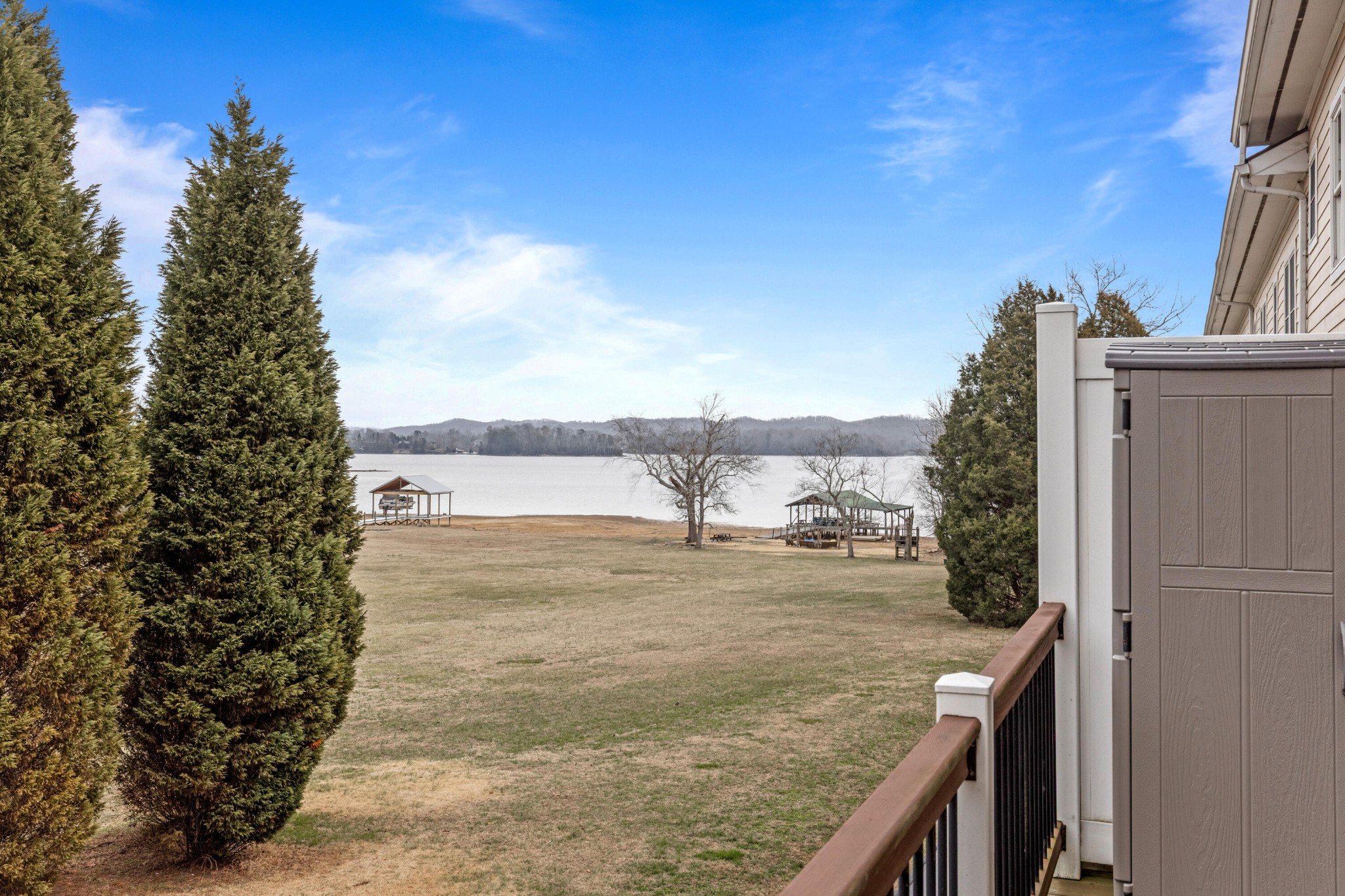 1235 New Lake Road Spring City TN 37381