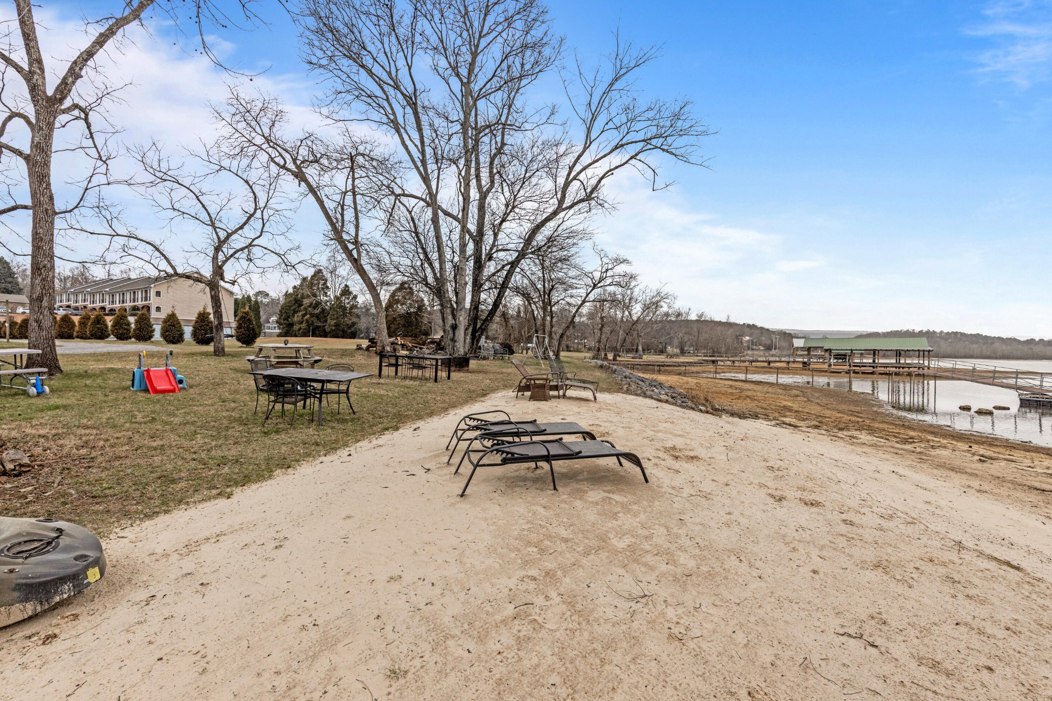 1235 New Lake Road Spring City TN 37381