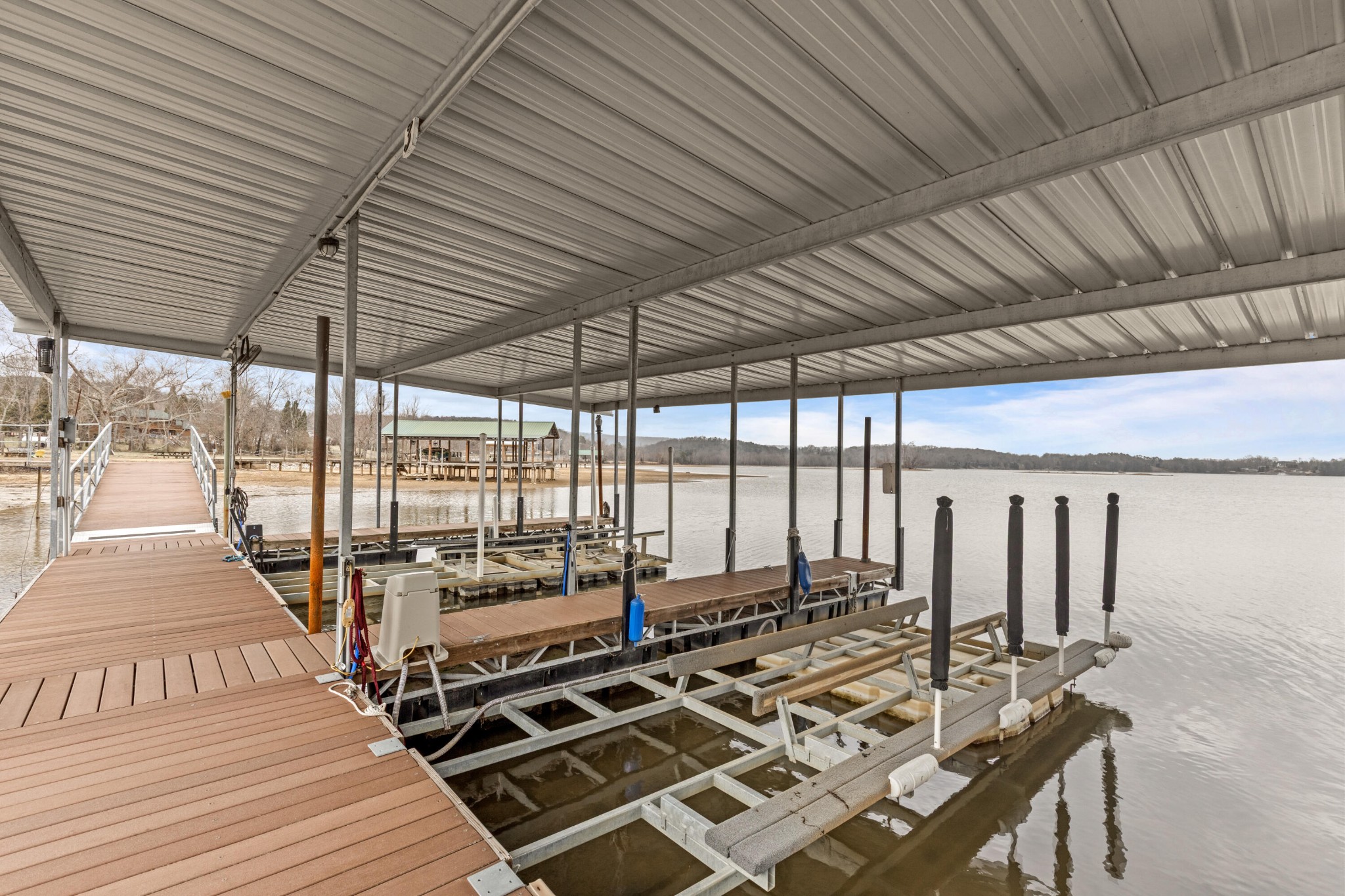 1235 New Lake Road Spring City TN 37381