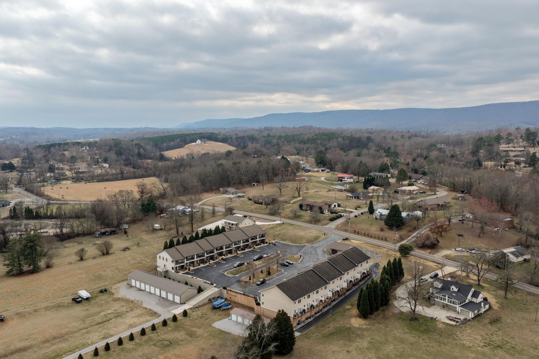 1235 New Lake Road Spring City TN 37381