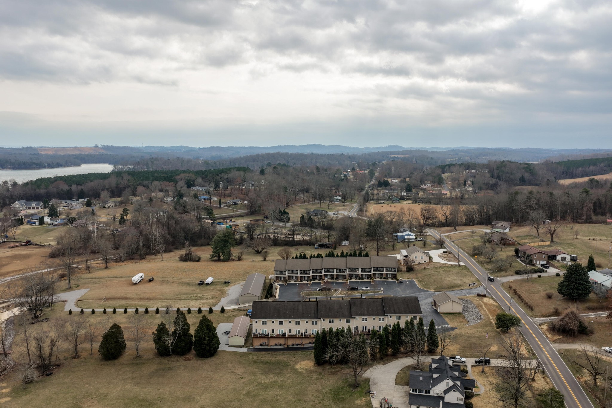 1235 New Lake Road Spring City TN 37381