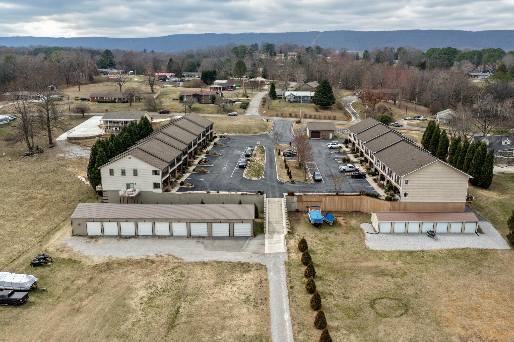 1235 New Lake Road Spring City TN 37381