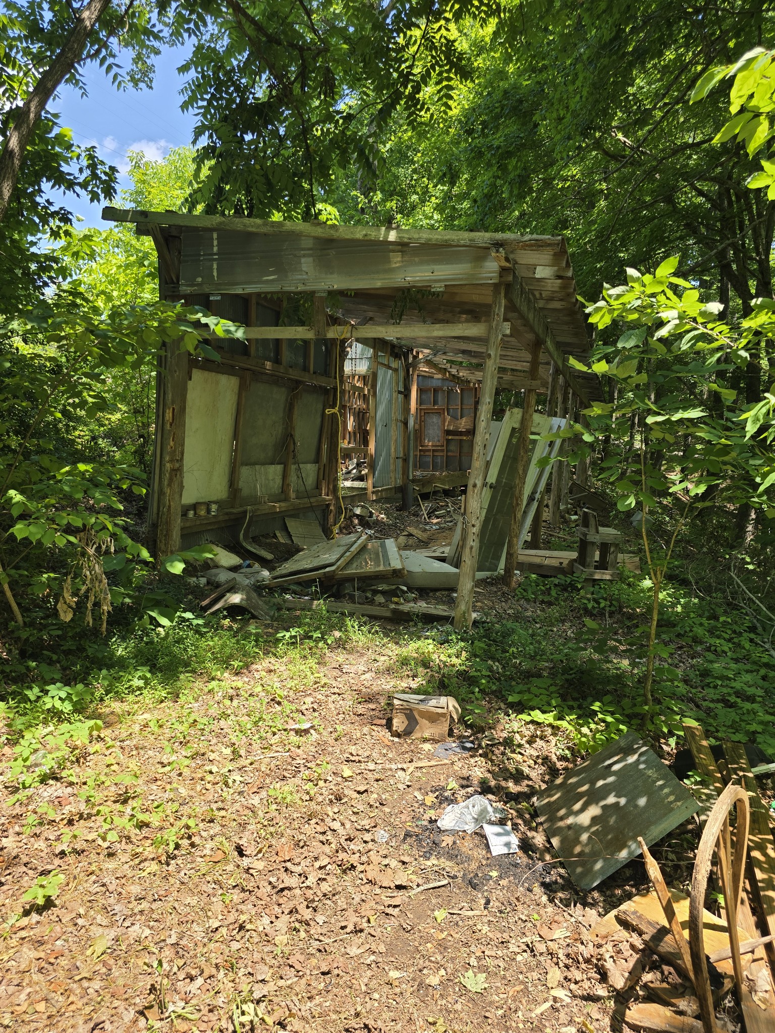 701 Stinson Road Bon Aqua TN 37025