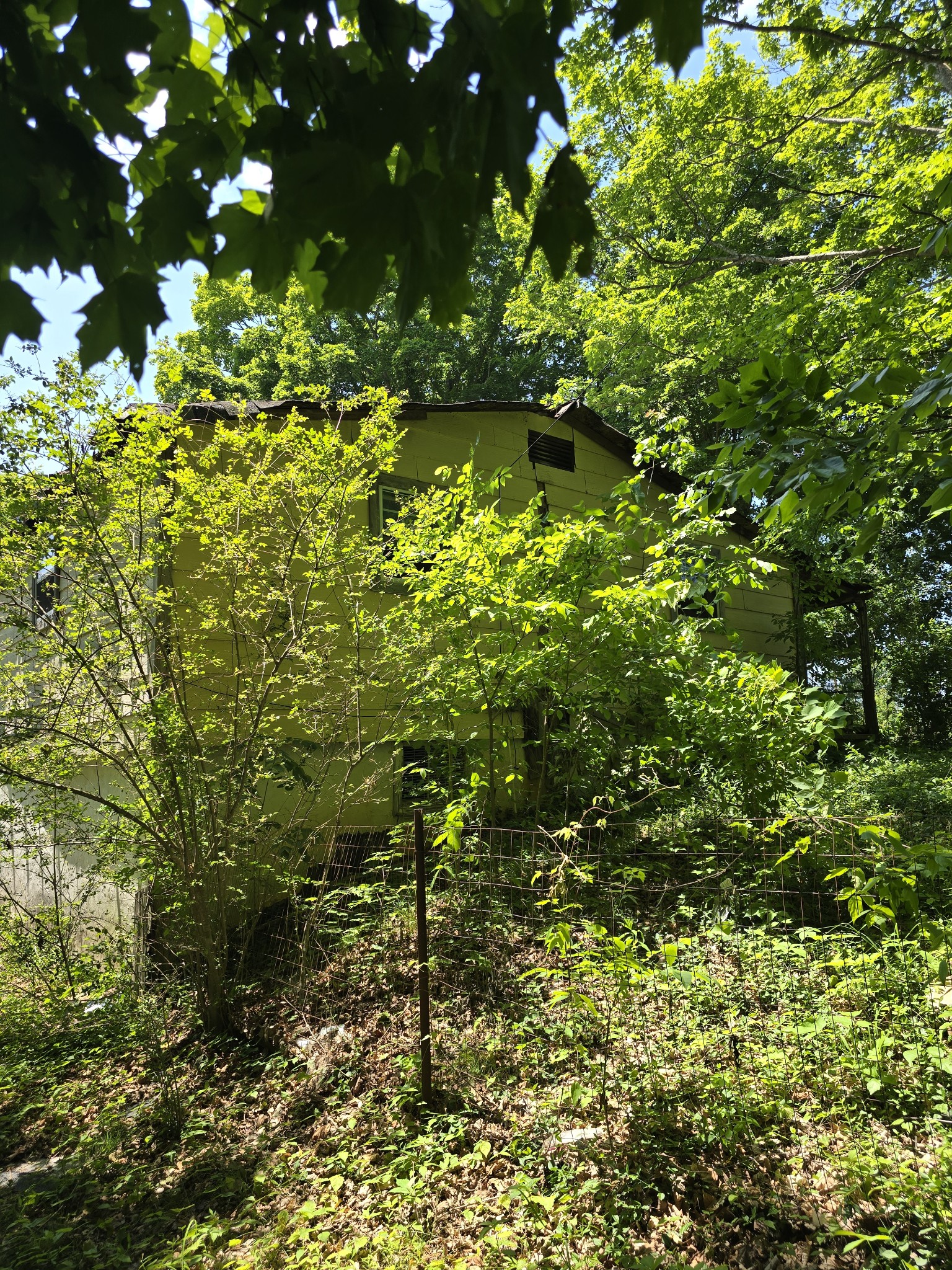 701 Stinson Road Bon Aqua TN 37025